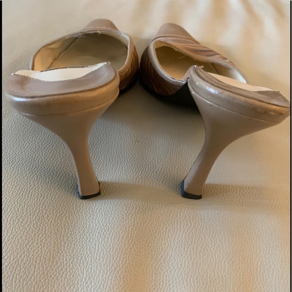 Italian leather and multi color heels! - Picture 3 of 4